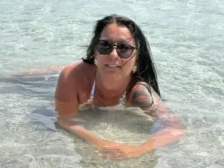 Xlovecam Free Live Porn of CoquineX69