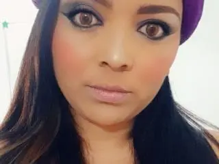 Xlovecam Free Live Porn of NadiaBaudX