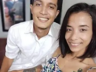 Xlovecam Free Live Porn of AlejoyMaria