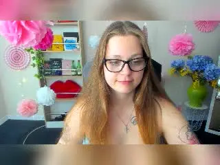 Xlovecam Live Sex of KarKutie
