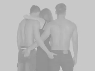 Xlovecam Adult Webcam of ThreesomeUnilited