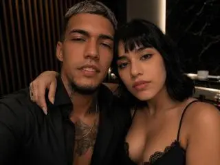 Xlovecam Free Porn Cam of SamanthaAndJhon