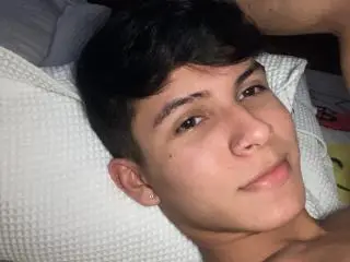 Xlovecam Nude Webcam of Angelitocute