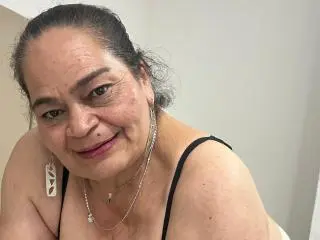 Xlovecam Free Porn Cam of QueenMatturex