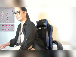 Xlovecam Adult Webcam of MatureTitsX69