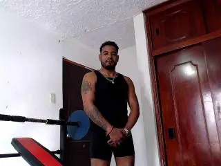 Xlovecam Free Porn Cam of BladeFire
